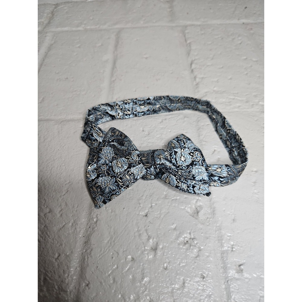 Molly Rodgers Men's Blue‎ Paisley Bow Tie Adjustable